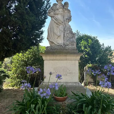 بيت ضيافة Baratoff بيزارو